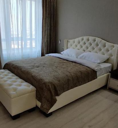 Luxury Apartments Atlant Lutsʼk 外观 照片